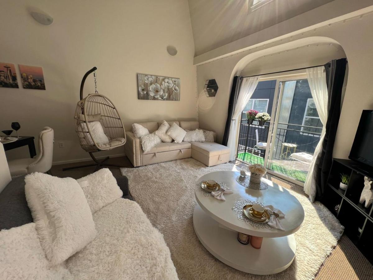 Cozy Downtown Condo Retreat With Space Needle View Seattle Luaran gambar